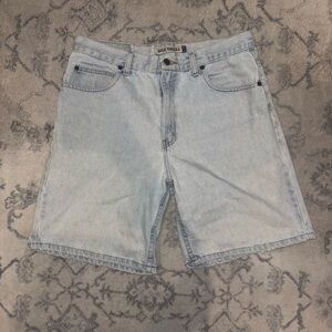 Distressed Men’s 90s shorts size 34